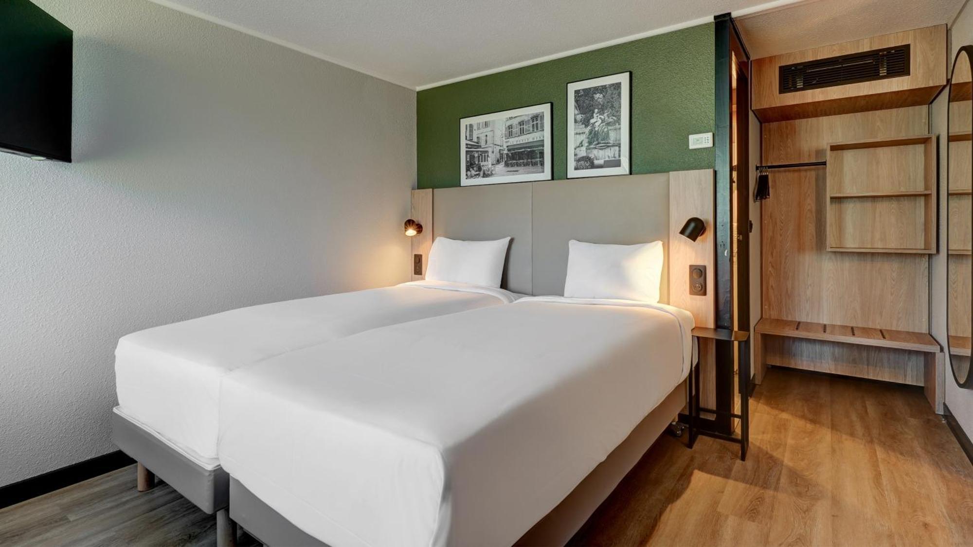 Hotel Campanile Argenteuil Exterior foto