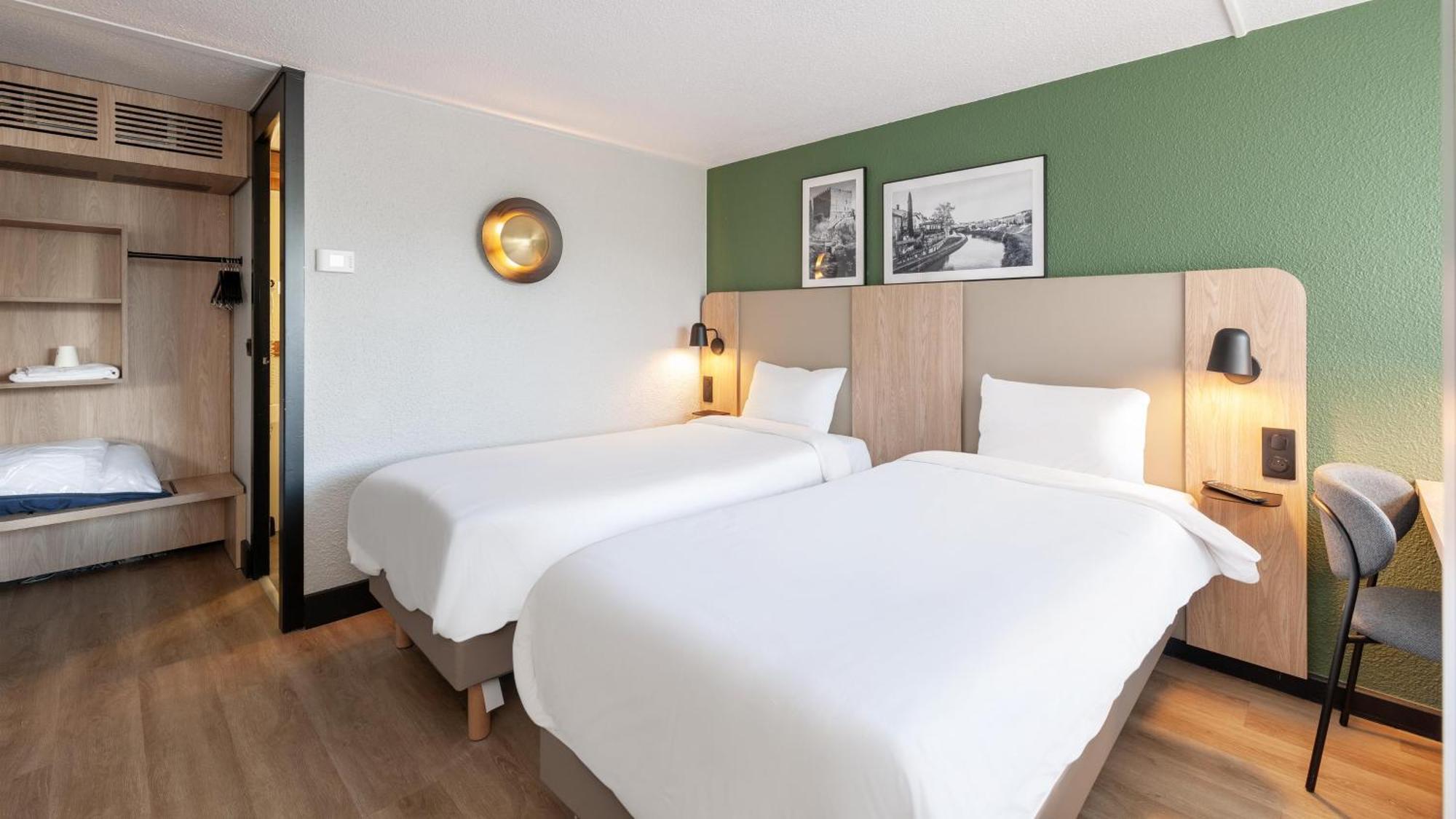 Hotel Campanile Argenteuil Exterior foto